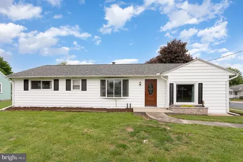 506 Donegal Springs Rd, Mount Joy, PA 17552