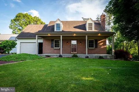 30 Sherrard Dr, Willow Street, PA 17584