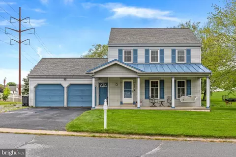 585 Westbrooke Dr, Elizabethtown, PA 17022