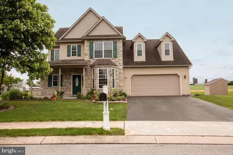 48 Coolidge Dr, Ephrata, PA 17522