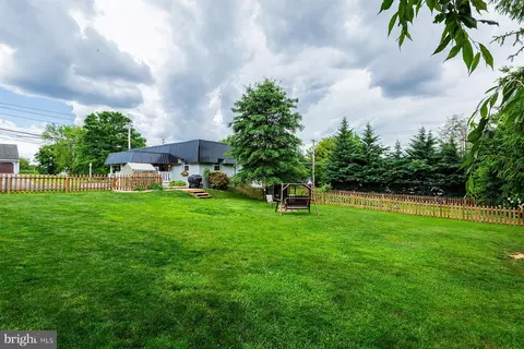 Exterior - 705 Woodcrest Ave, Lititz, PA 17543 photo 23 of 26