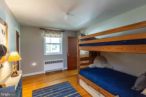 Bedroom - 705 Woodcrest Ave, Lititz, PA 17543 photo 5 of 5