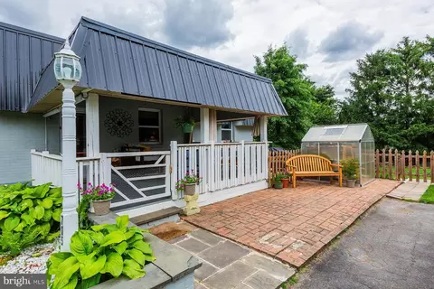 Exterior - 705 Woodcrest Ave, Lititz, PA 17543 photo 15 of 26