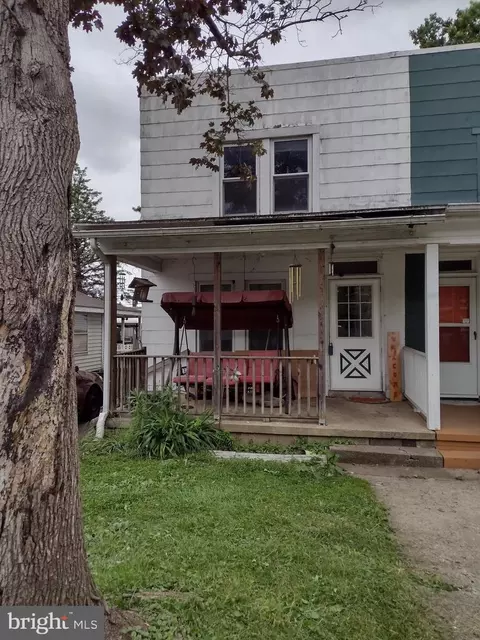 1418 Glen Moore Cir, Lancaster, PA 17601