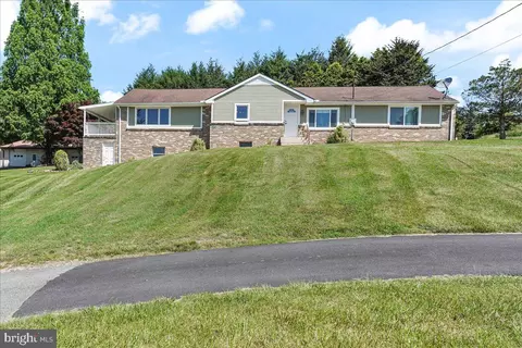 120 Pine Grove Rd, Nottingham, PA 19362