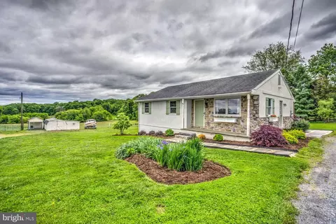 136 Scheller Rd, New Providence, PA 17560