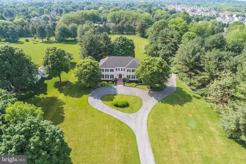 View/Area - 590 Stonehenge Dr, Lititz, PA 17543 photo 2 of 2