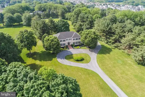 View/Area - 590 Stonehenge Dr, Lititz, PA 17543 photo 1 of 2