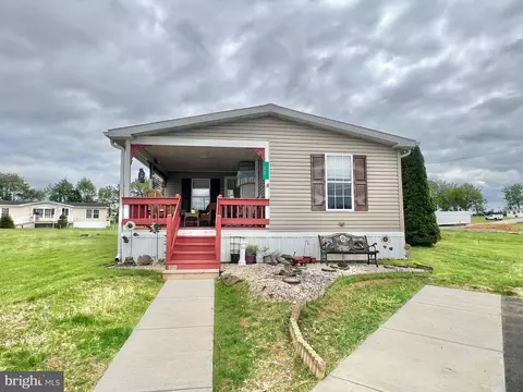 2002 W Main St #32, Ephrata, PA 17522