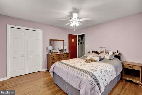 Bedroom - 212 N Elm St, Lititz, PA 17543 photo 2 of 4