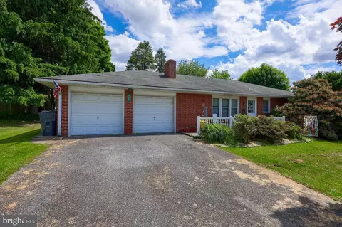 226 Circle Dr, Quarryville, PA 17566