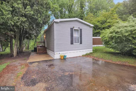 108 Cherry Ln, New Providence, PA 17560