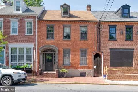 249 E Chestnut St, Lancaster, PA 17602