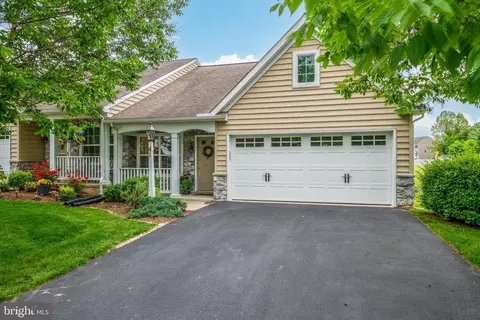 41 Farm Ln, Lancaster, PA 17603