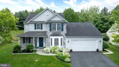 32 Cedar Chase Dr, Mountville, PA 17554