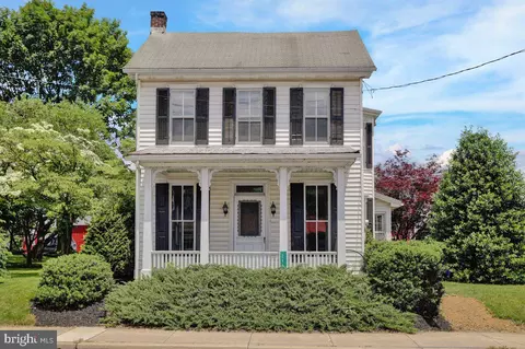 216 E Main St, Terre Hill, PA 17581