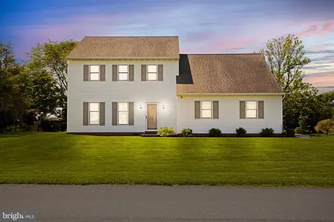 263 Shamrock Dr, Mount Joy, PA 17552