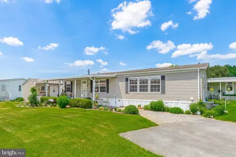 557 Holly Dr, New Providence, PA 17560