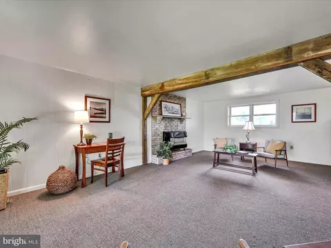 Living - 5 Buch Mill Rd, Lititz, PA 17543 photo 7 of 7