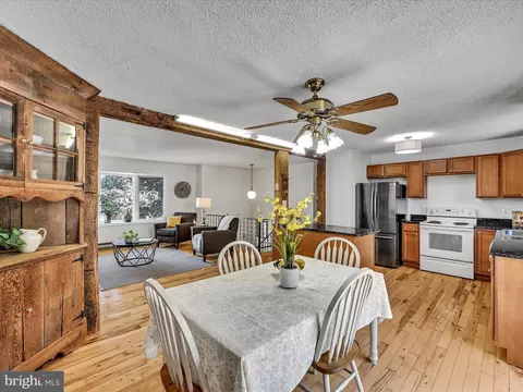 Dining - 5 Buch Mill Rd, Lititz, PA 17543 photo 1 of 3