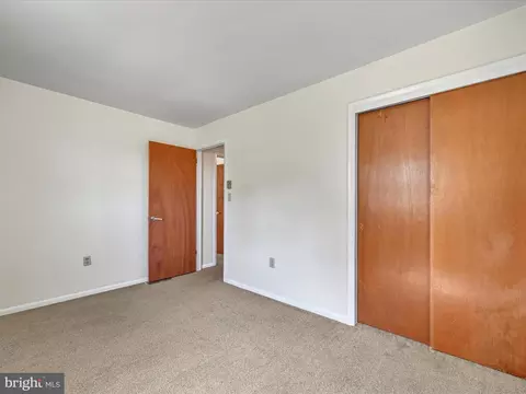 Bedroom - 5 Buch Mill Rd, Lititz, PA 17543 photo 5 of 6