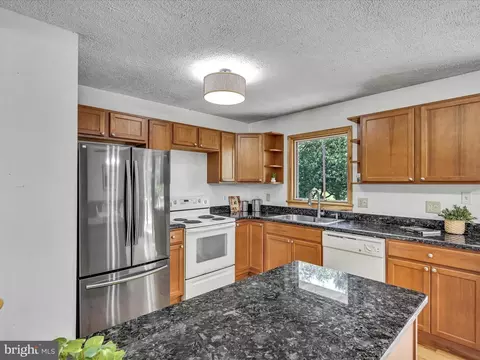 Kitchen - 5 Buch Mill Rd, Lititz, PA 17543 photo 1 of 2