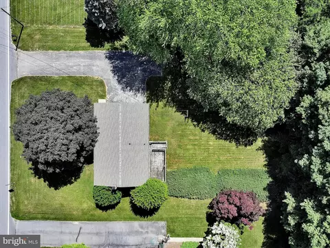 View/Area - 5 Buch Mill Rd, Lititz, PA 17543 photo 3 of 4
