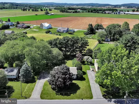 View/Area - 5 Buch Mill Rd, Lititz, PA 17543 photo 1 of 4