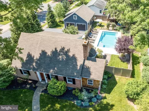 228 W Gramby St, Manheim, PA 17545