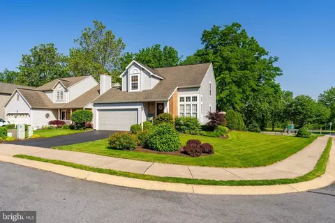 199 Brickyard Cir, Ephrata, PA 17522
