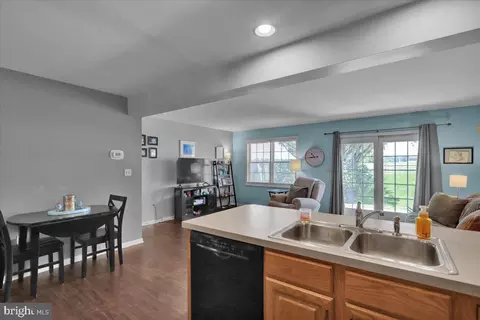79 Pebble Creek Dr, Lititz, PA 17543 photo 5