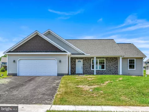 1327 Harvest Dr, Denver, PA 17517