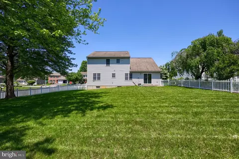 Exterior - 502 Chickadee Dr, Lititz, PA 17543 photo 3 of 6