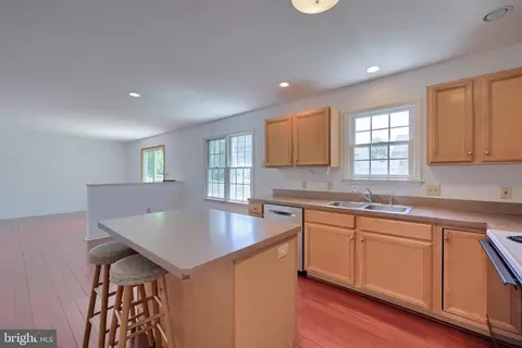 Kitchen - 502 Chickadee Dr, Lititz, PA 17543 photo 1 of 3