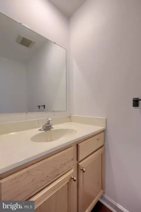 Bath - 502 Chickadee Dr, Lititz, PA 17543 photo 1 of 5