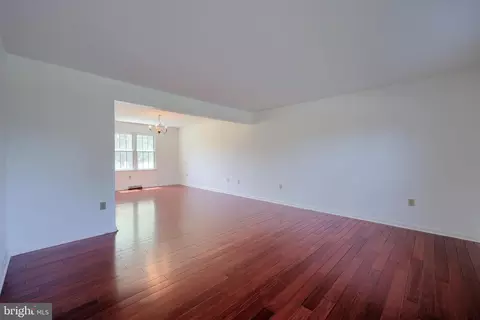Living - 502 Chickadee Dr, Lititz, PA 17543 photo 1 of 8
