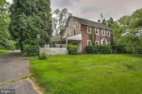 115 E Church St, Stevens, PA 17578