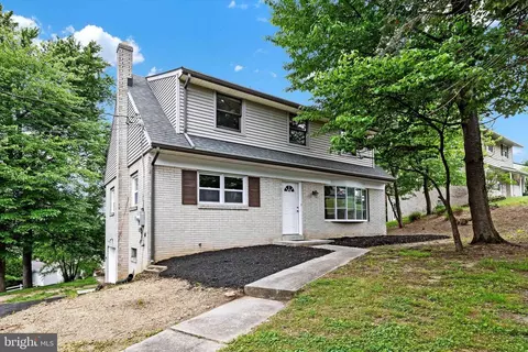 1018 Nissley Rd, Lancaster, PA 17601