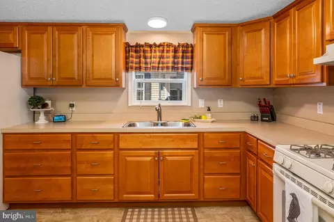 49 Christy Ln, Lititz, PA 17543 photo 8