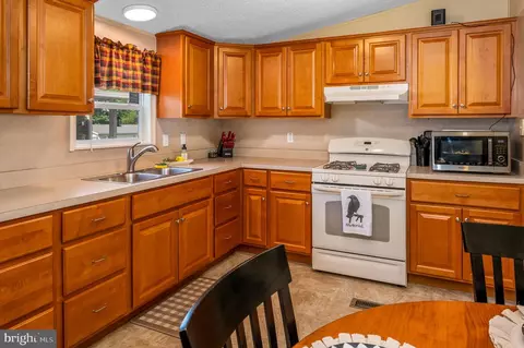 49 Christy Ln, Lititz, PA 17543 photo 7