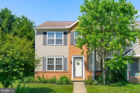 2473 Franklin Dr, East Petersburg, PA 17520