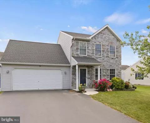 1204 Willow Creek Dr, Mount Joy, PA 17552