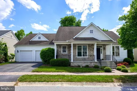 665 Dorset St, Lititz, PA 17543