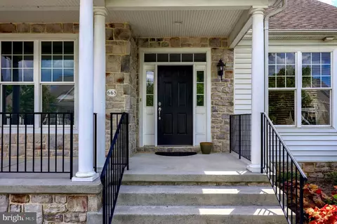 Exterior - 665 Dorset St, Lititz, PA 17543 photo 2 of 12