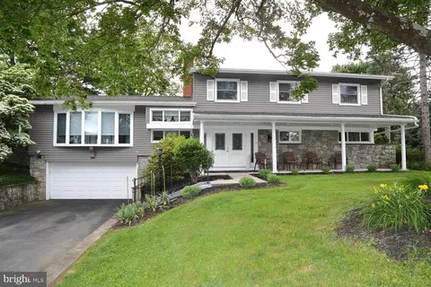 1912 Bloomingdale Ave, Lancaster, PA 17601