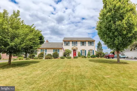 2019 Bonnie Dr, Lancaster, PA 17601