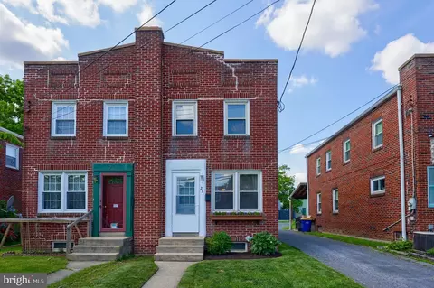 231 Locust St, New Holland, PA 17557