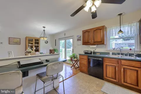 218 E 6th St, Lititz, PA 17543 photo 13