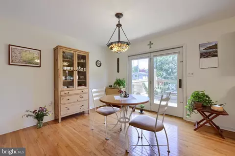 218 E 6th St, Lititz, PA 17543 photo 9