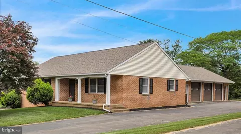 265 Redwood Dr, Lancaster, PA 17603